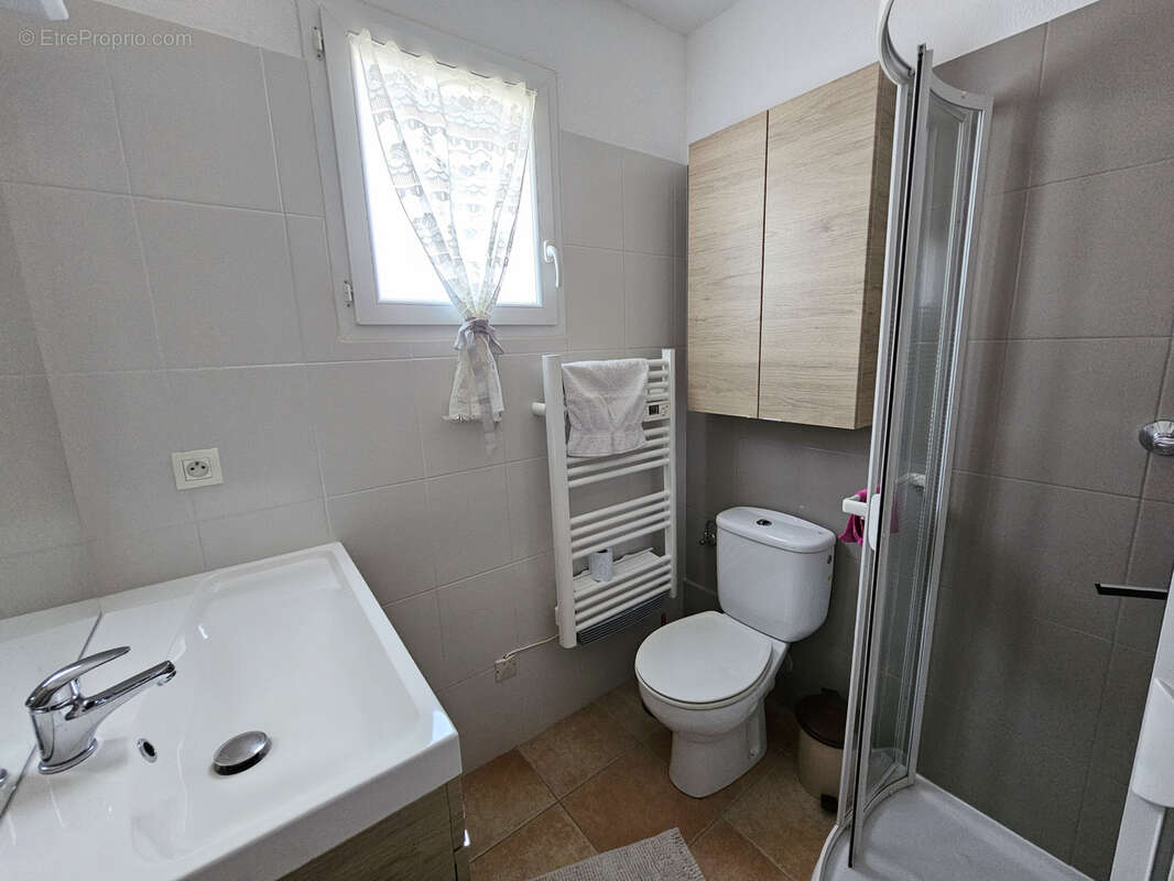 Maison à BAGNOLS-EN-FORET