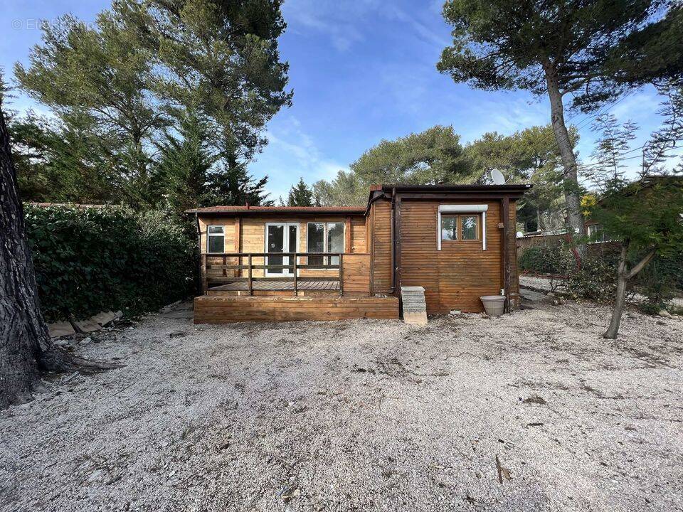 Mobil-home, terrain, habitation legere, chalet, 3 pieces, - Maison à LE CASTELLET