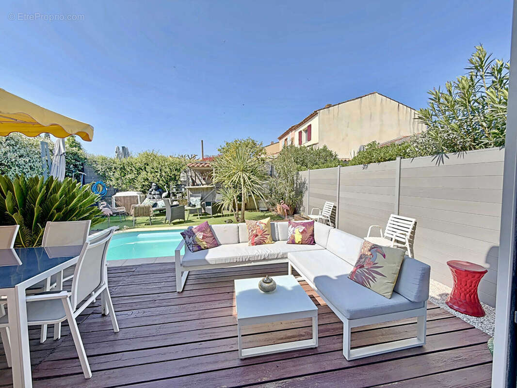 Maison à ROQUEBRUNE-SUR-ARGENS