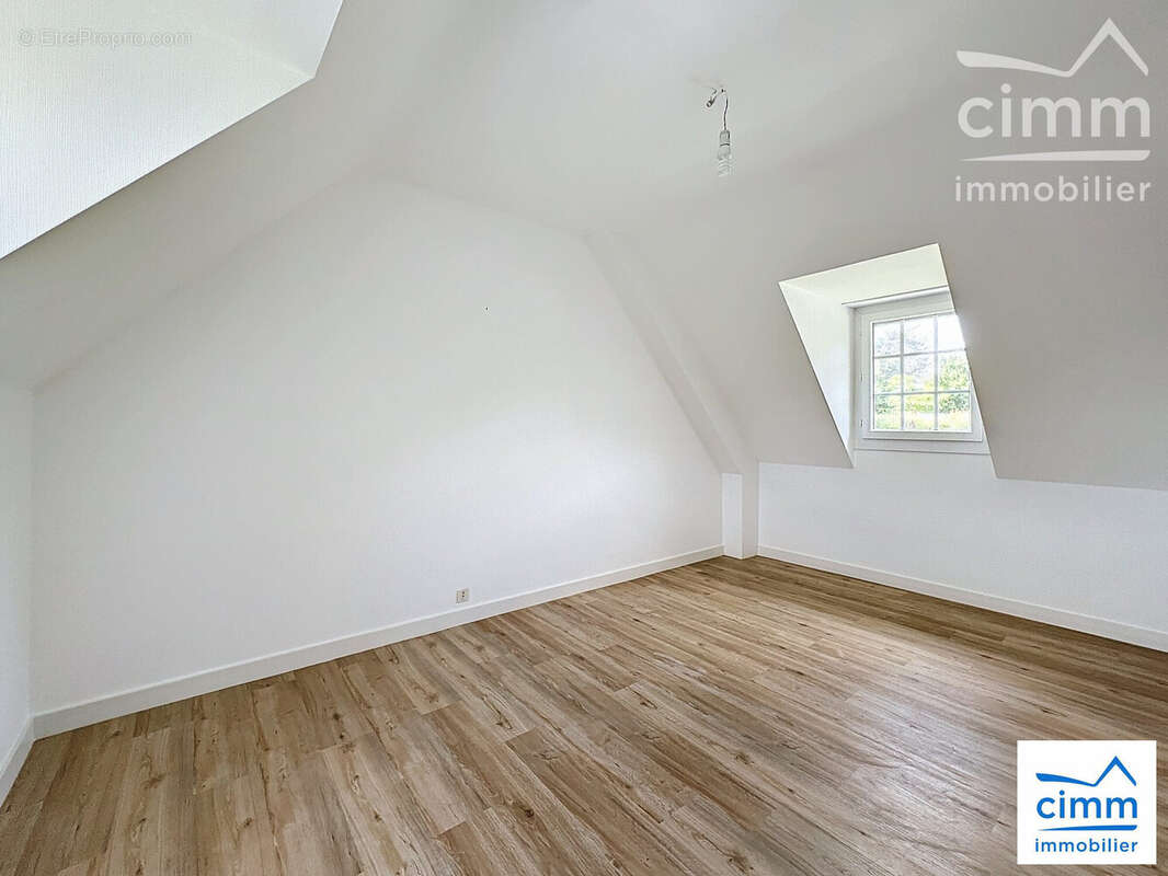 Maison à NOYAL-CHATILLON-SUR-SEICHE