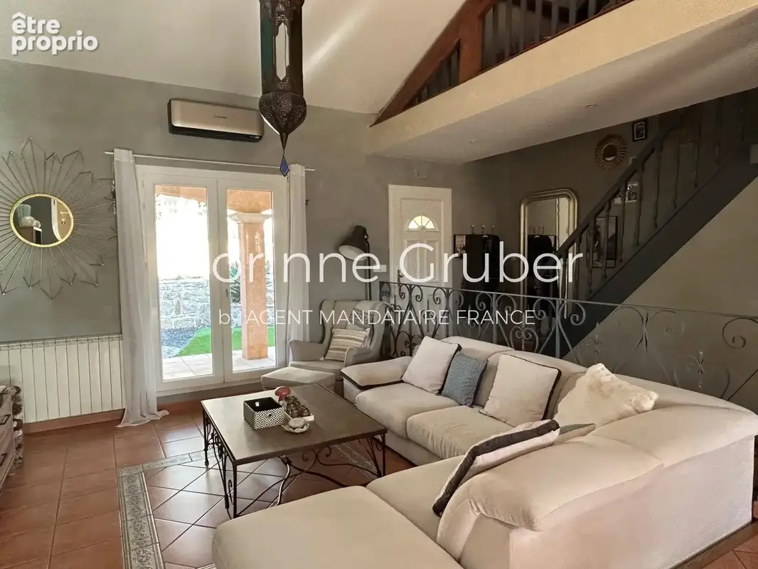 EXCLUSIVITÉ – Maison de type 4/5 de 112 m² avec garage et piscine - photo 19