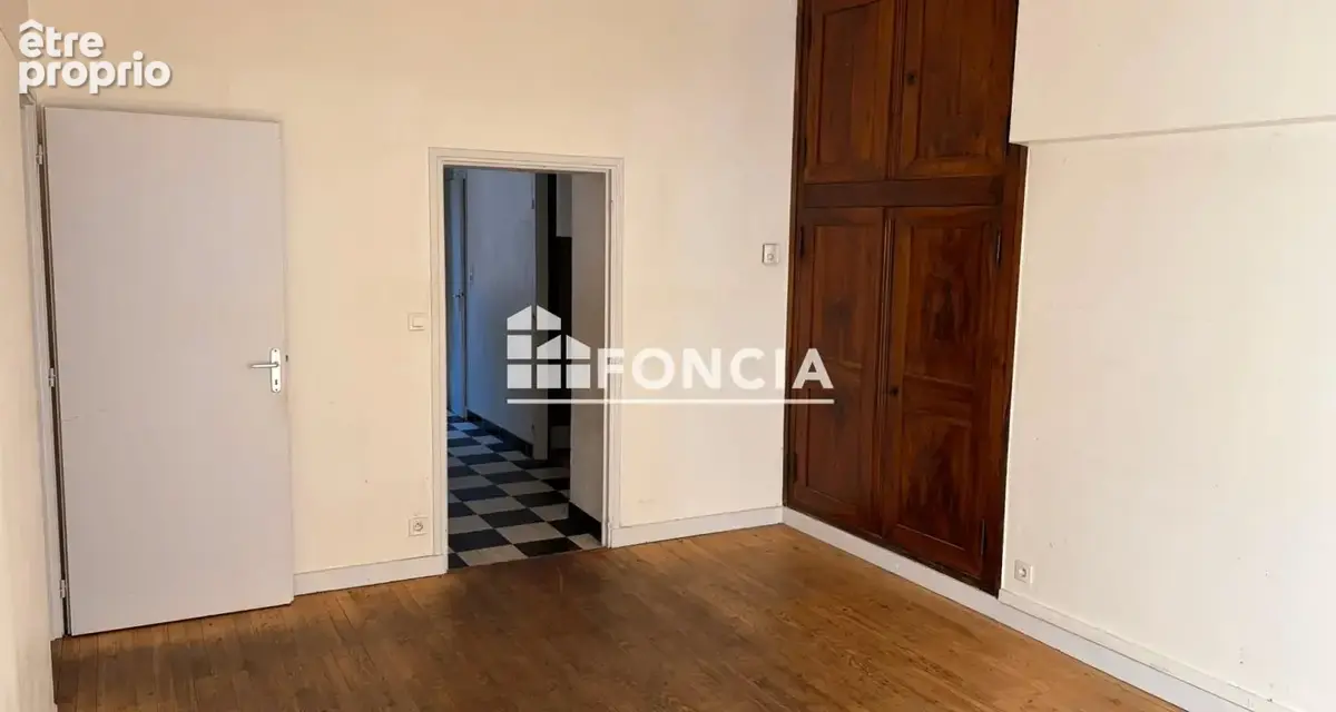 Appartement T4, environ 69 m2, centre de Cahors - photo 4