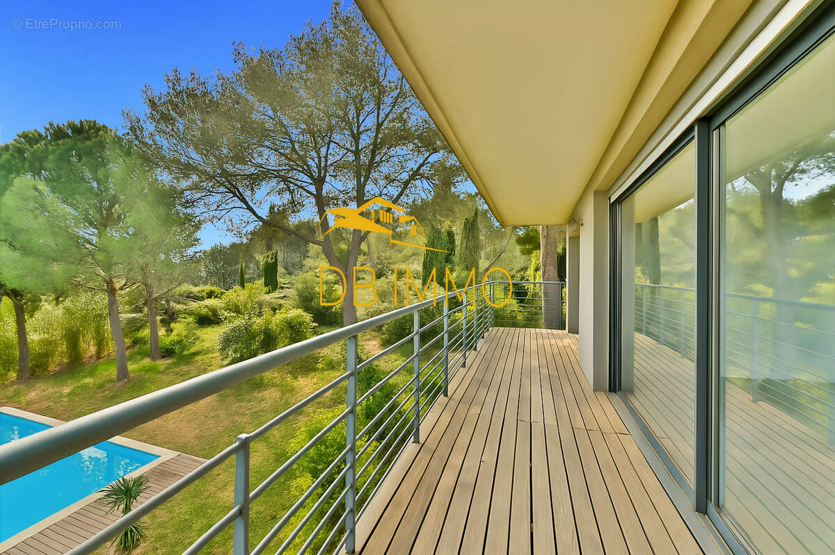 Maison à VILLENEUVE-LES-AVIGNON