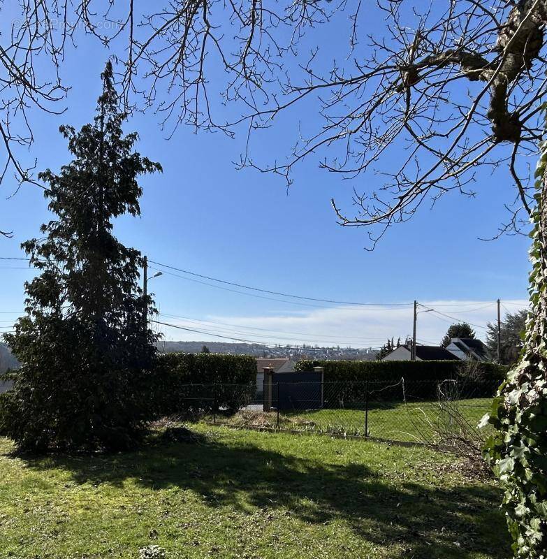 Terrain à THORIGNY-SUR-MARNE