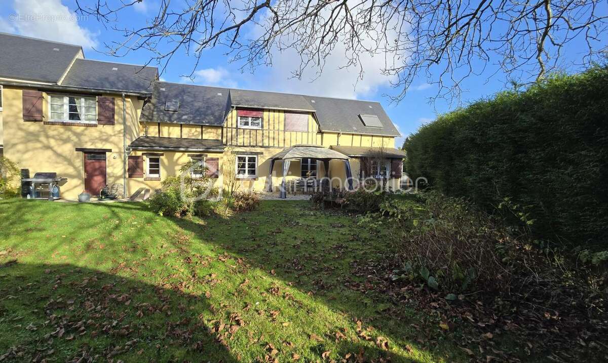 Maison à HOUPPEVILLE