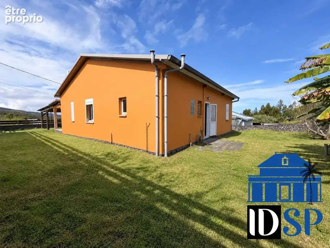 Maison 5 pièces 128 m² à vendre à Saint-Pierre (97418) - photo 3