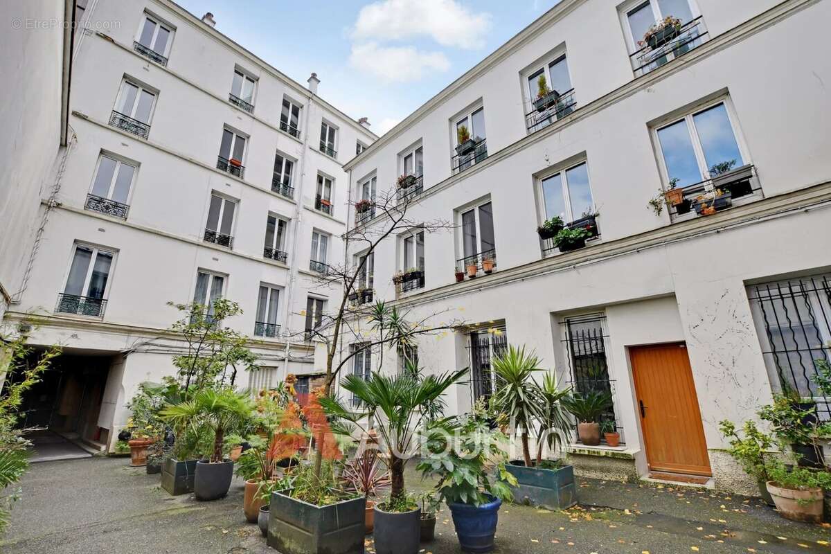 Appartement à PARIS-18E