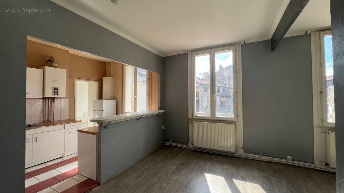 Appartement à SAINT-ETIENNE