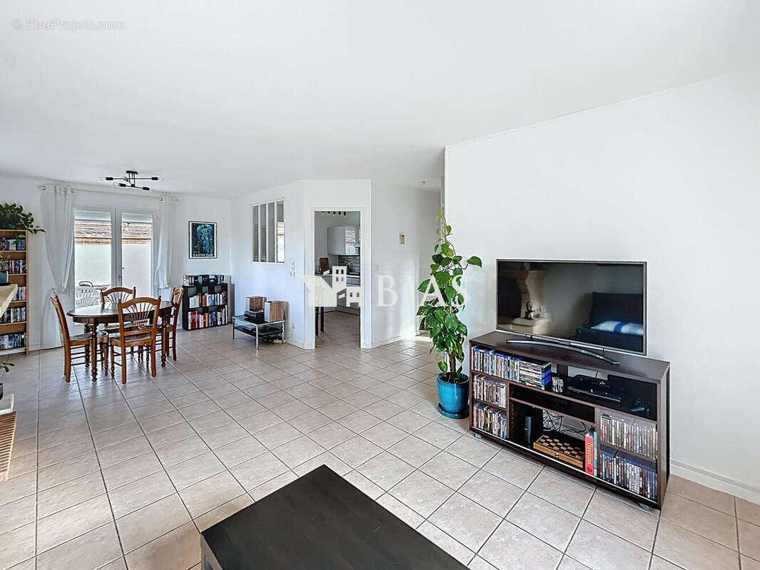 Maison à ROCQUEMONT