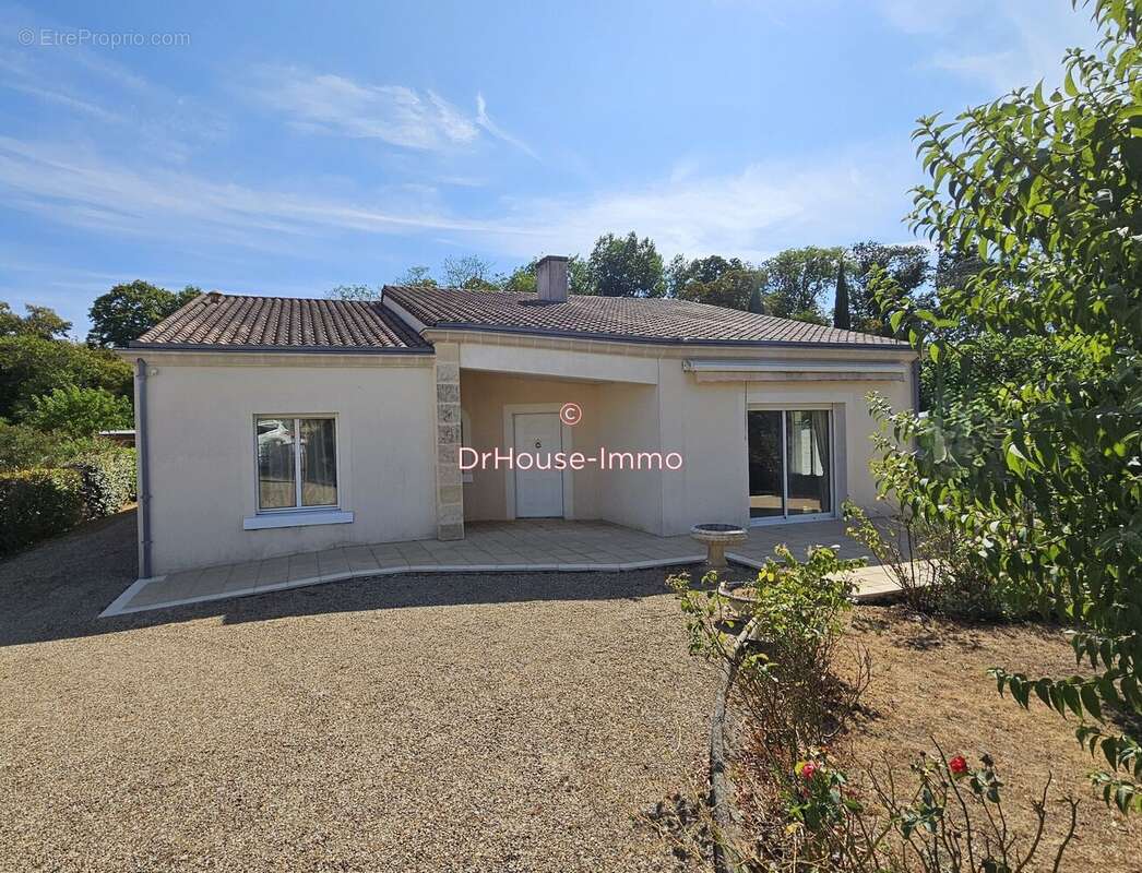 Maison 161 m² à Coulon  - photo 16
