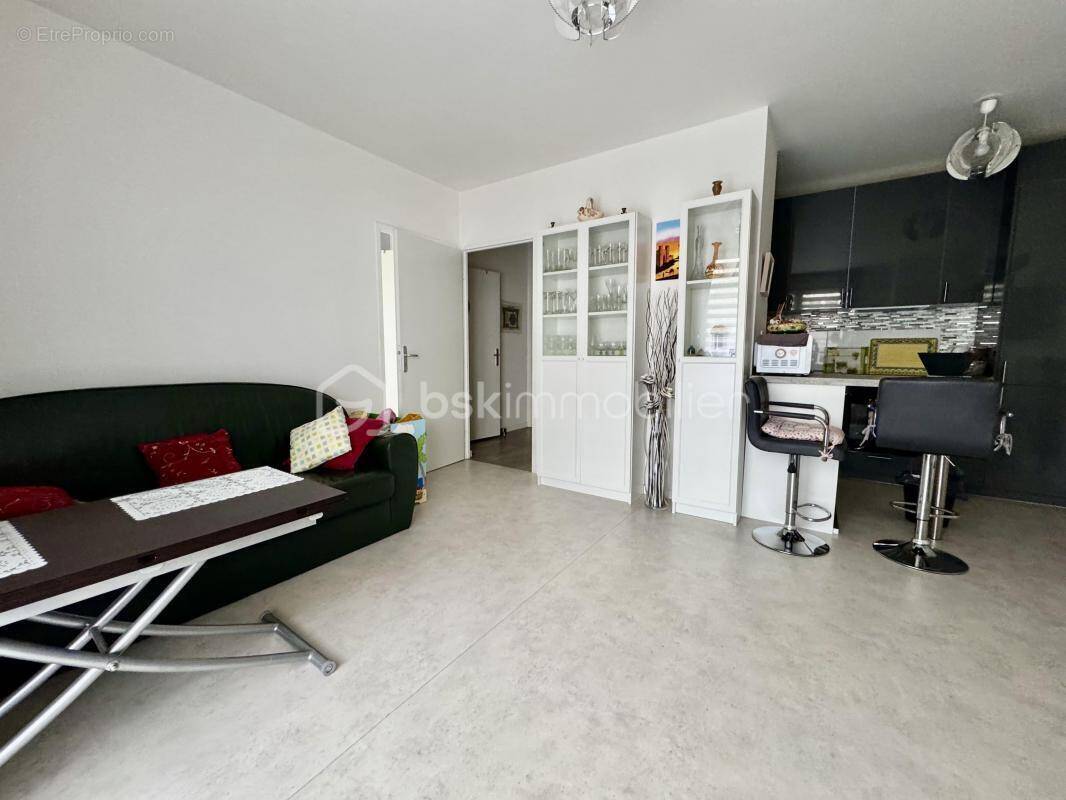 Appartement à CLICHY-SOUS-BOIS