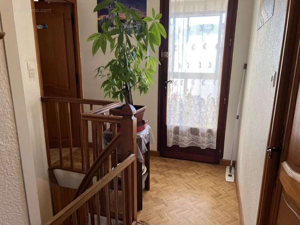 Appartement à LAVIT