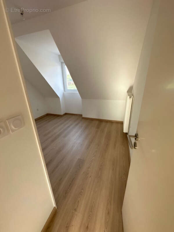 Maison à NEUVILLE-EN-FERRAIN