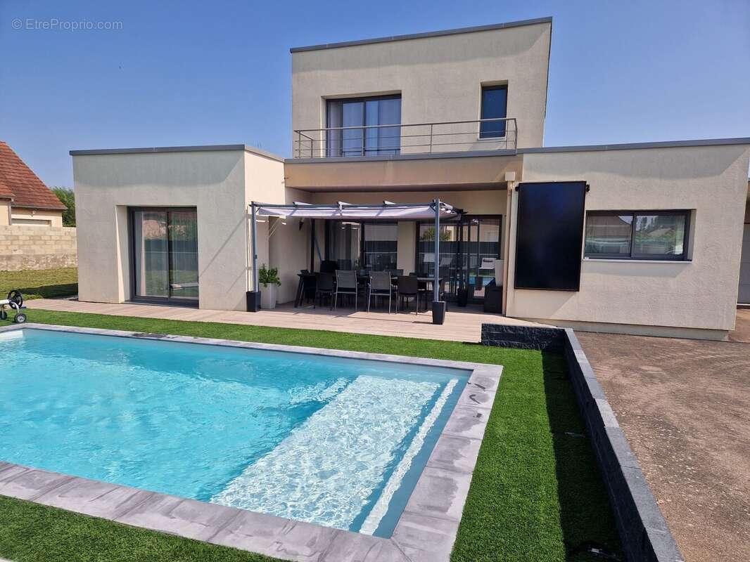 Maison à SAINTE-MARIE-LA-BLANCHE