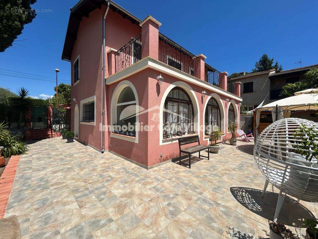 Maison à LA TRINITE