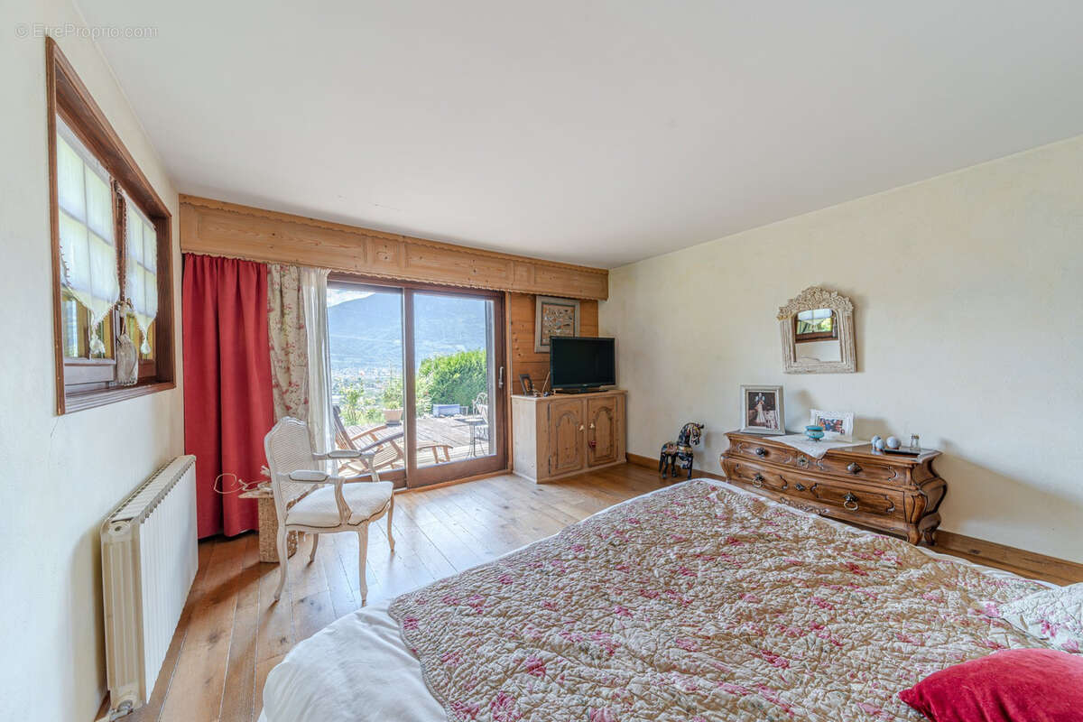 Chalet d’exception 8 pieces   350 m2 sur terrain  5000 m2  chatillon-sur-cluses - photo 14
