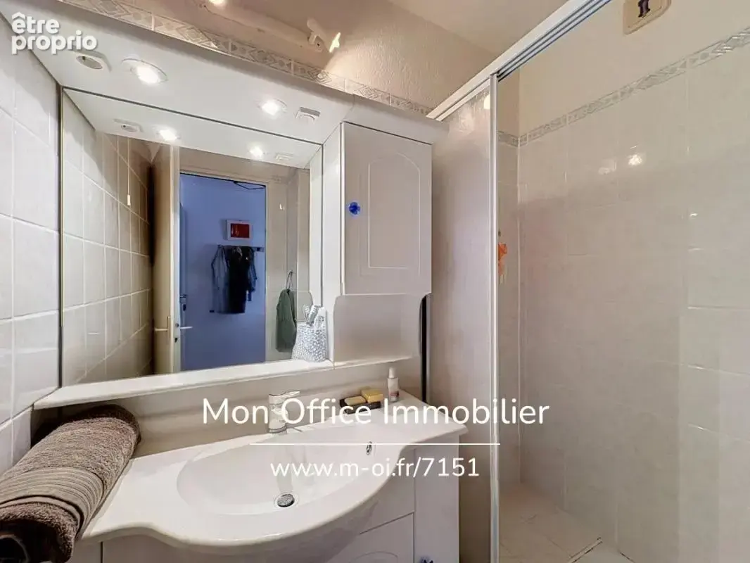 Référence : 7151-les. - mazet t3 vue mer dans résidence calme avec piscine - photo 9