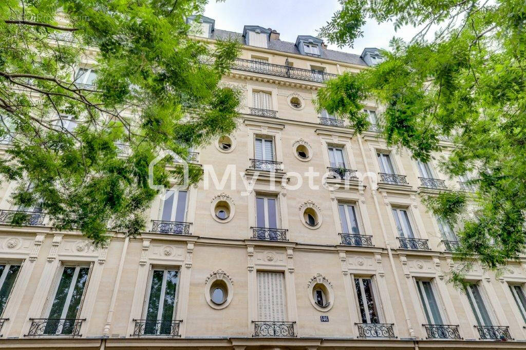 Appartement à PARIS-17E