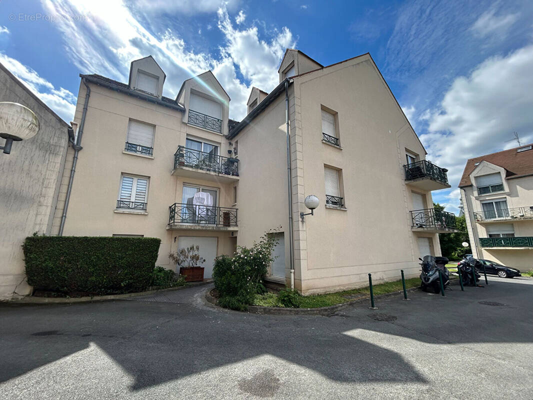 Appartement à CORBEIL-ESSONNES