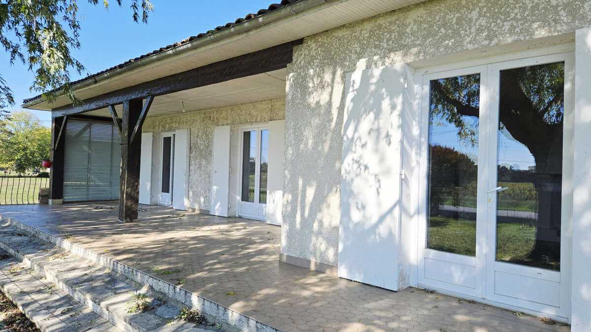 Maison à SAINT-MAGNE-DE-CASTILLON
