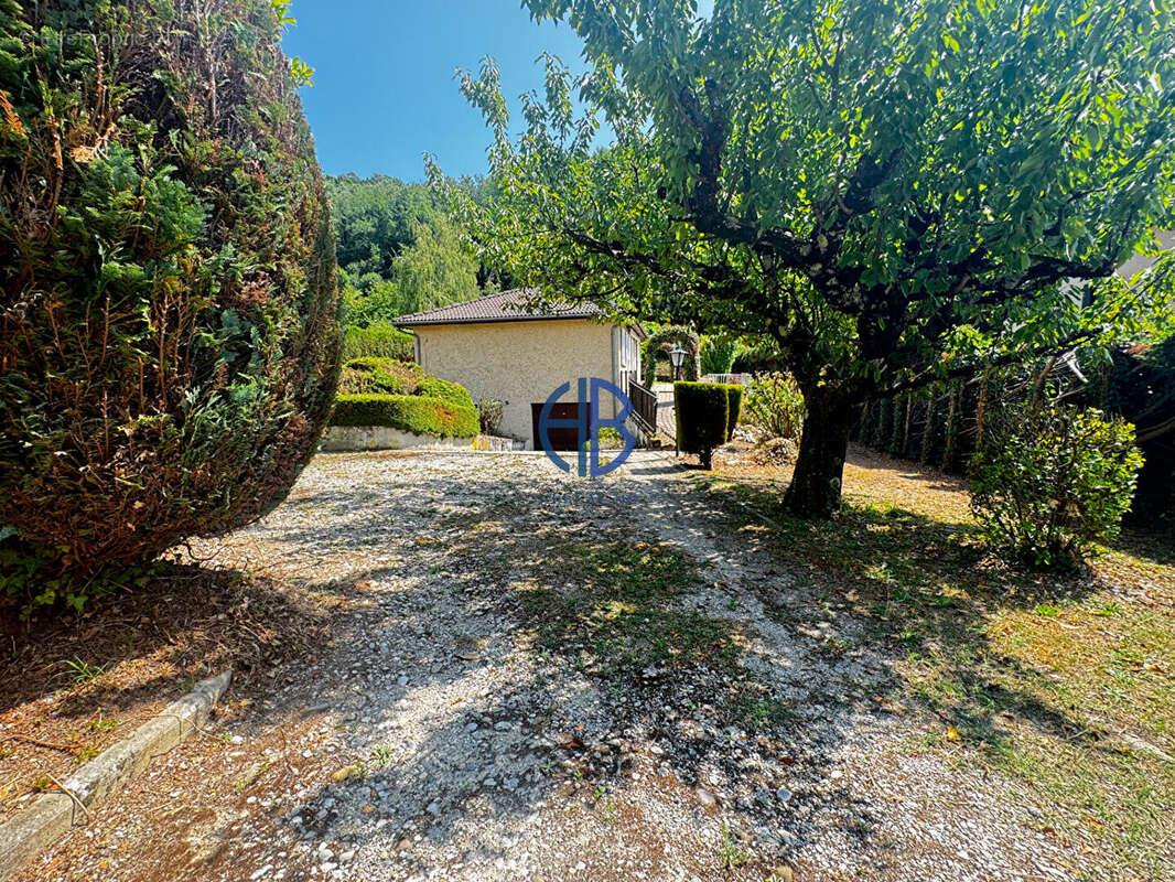 Maison de plain-pied de 90,62 m² avec sous-sol complet sur terrain de 1 050 m² ? Bourgoin-Jallieu - photo 2