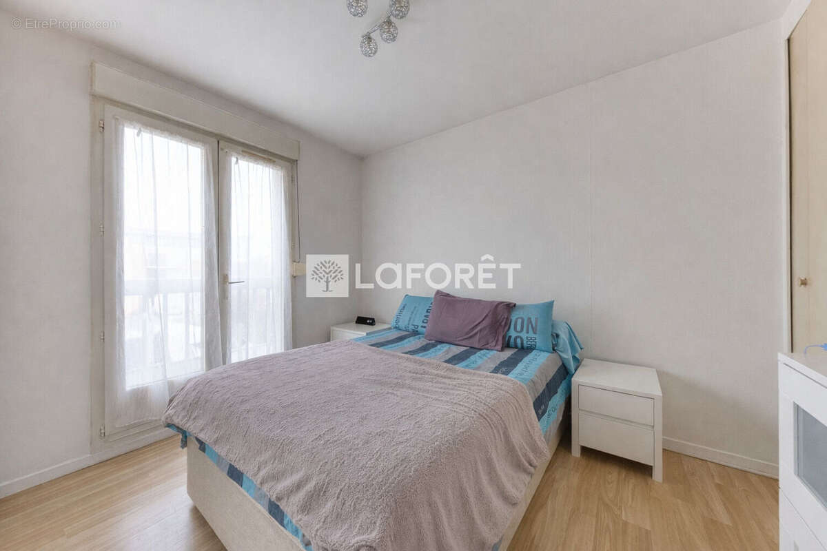 Appartement à PONTAULT-COMBAULT