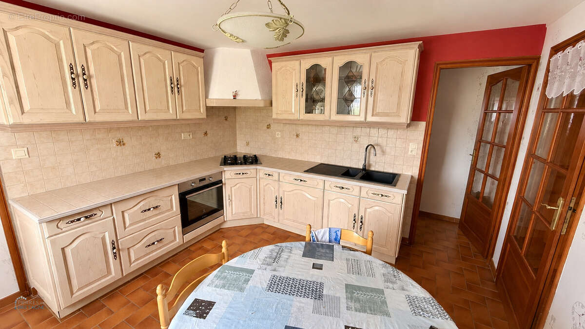 Corps de ferme - 152 m2 - dépendances - 4520 m2 terrain - Brélès - photo 5