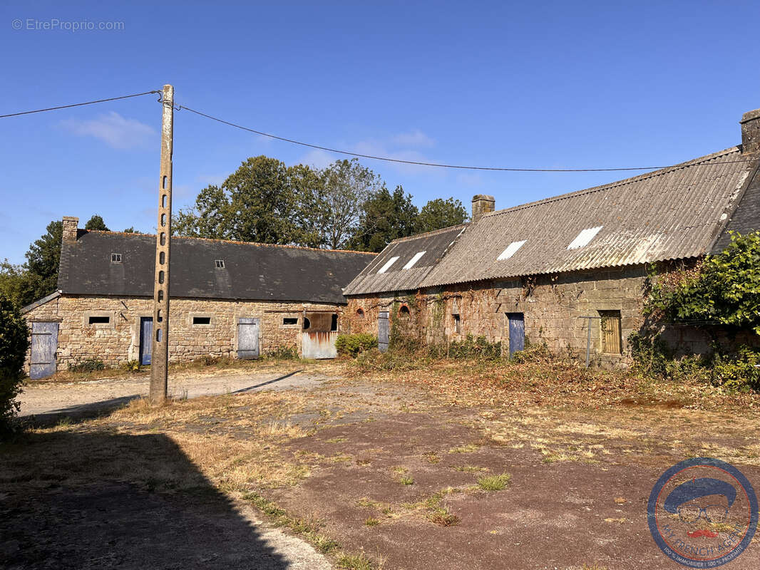 Corps de ferme maisons  et dépendances en pierre Quimper - photo 8