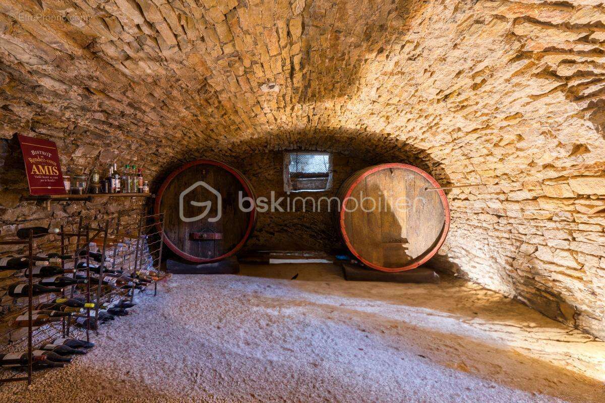 Ancien cuvier du XVIIIe siècle – 275 m² – Saint-Jean-des-Vignes - photo 29