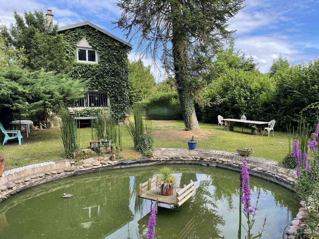 Maison à CHOISY-AU-BAC