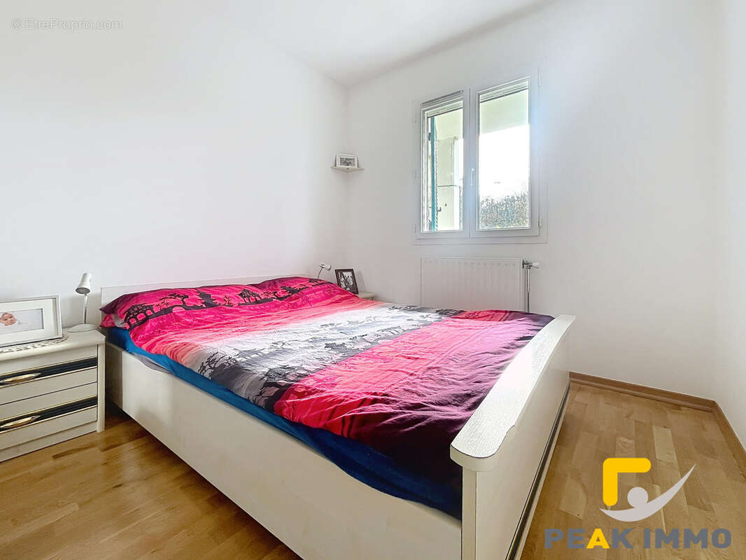 Appartement à BONNE