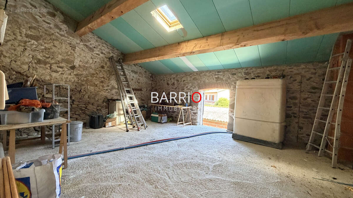 Maison 177 m² à Villelongue-Dels-Monts  - photo 8