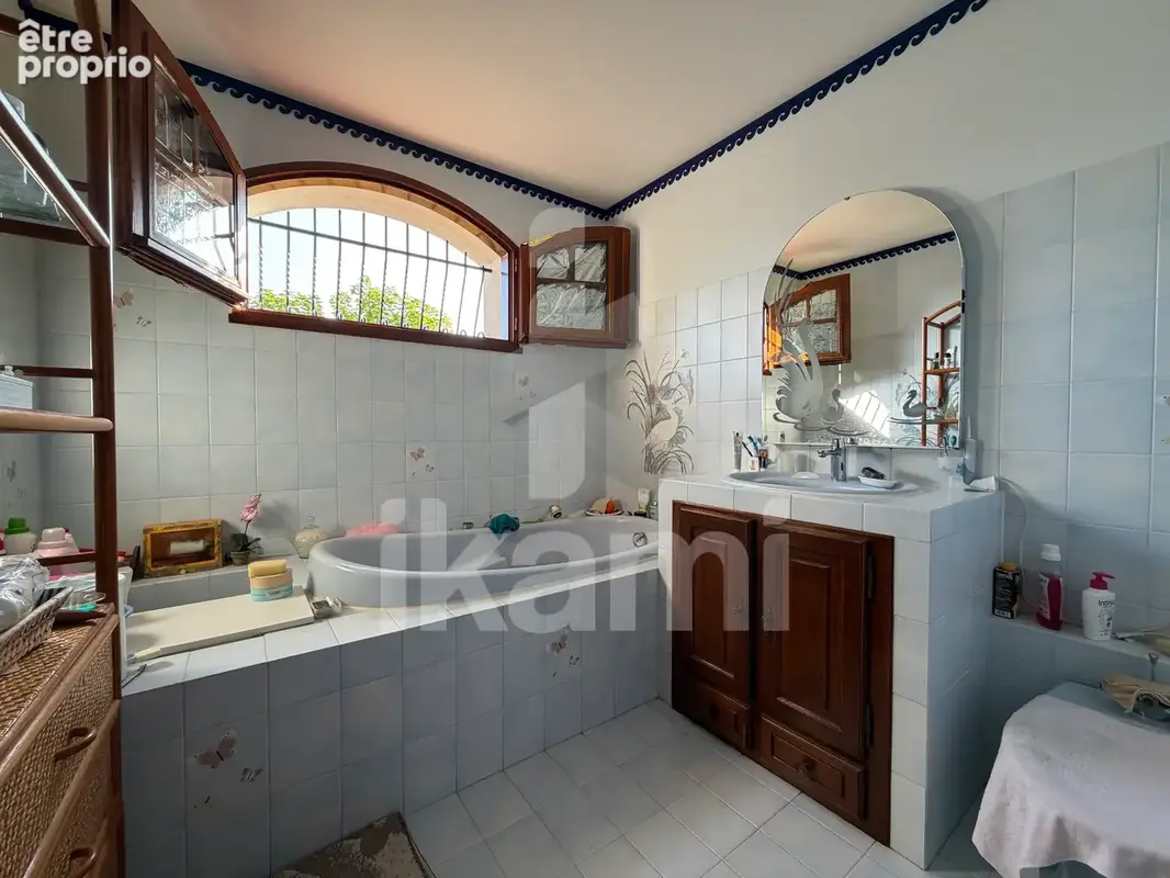 Coup de cœur assuré : Demeure de charme de 145 m2 avec piscine couverte sur plus de 1 900 m2 de terrain - photo 9
