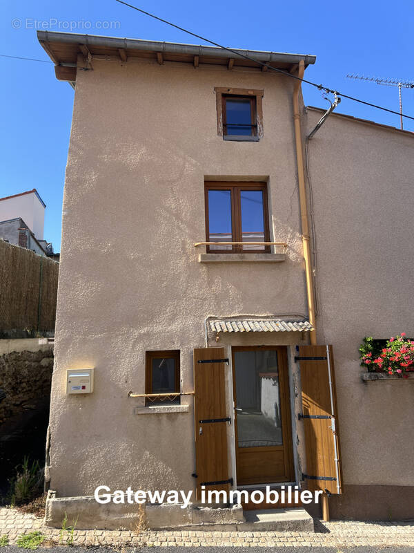 Maison à PONT-DU-CHATEAU