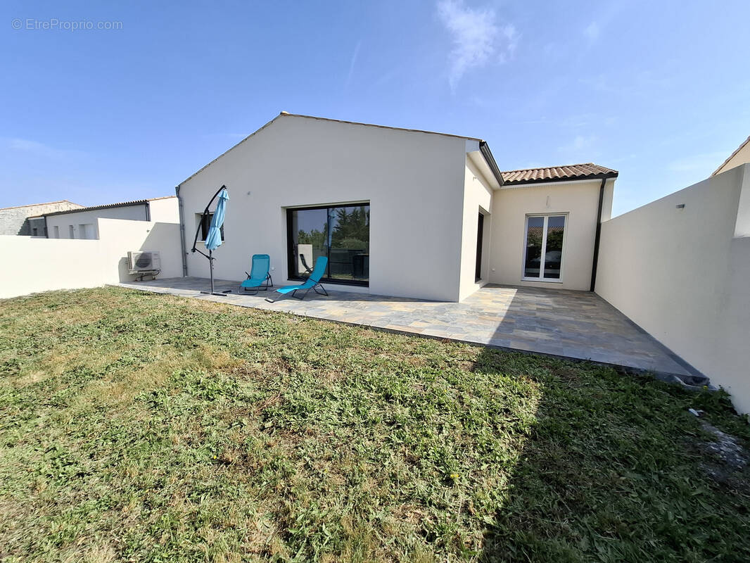 Maison à SEMUSSAC