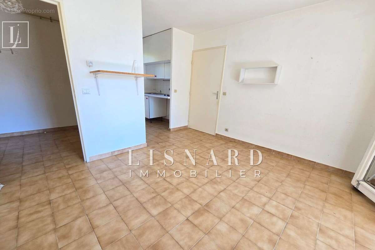Appartement 28 m² à Vallauris  - photo 3