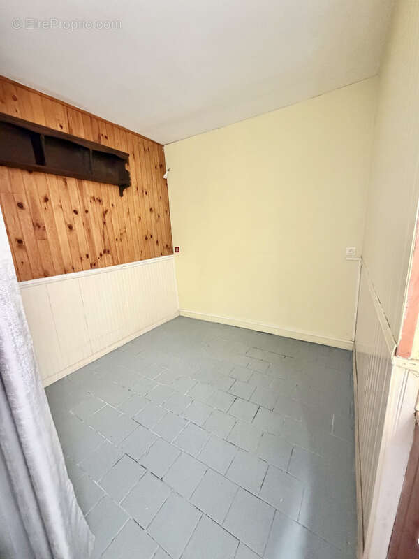 Appartement T2 bis à rénover limite Saint esprit - photo 3