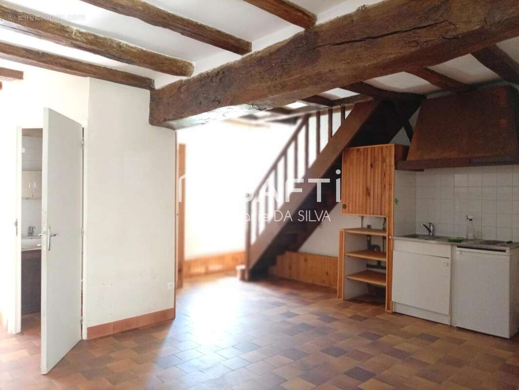 Photo 2 - Maison à TOURNON-SAINT-MARTIN