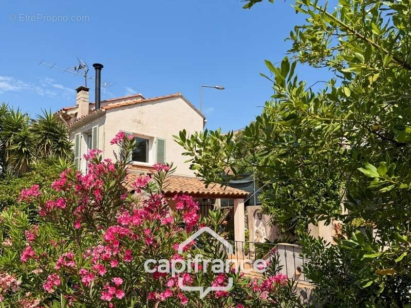Maison à HYERES