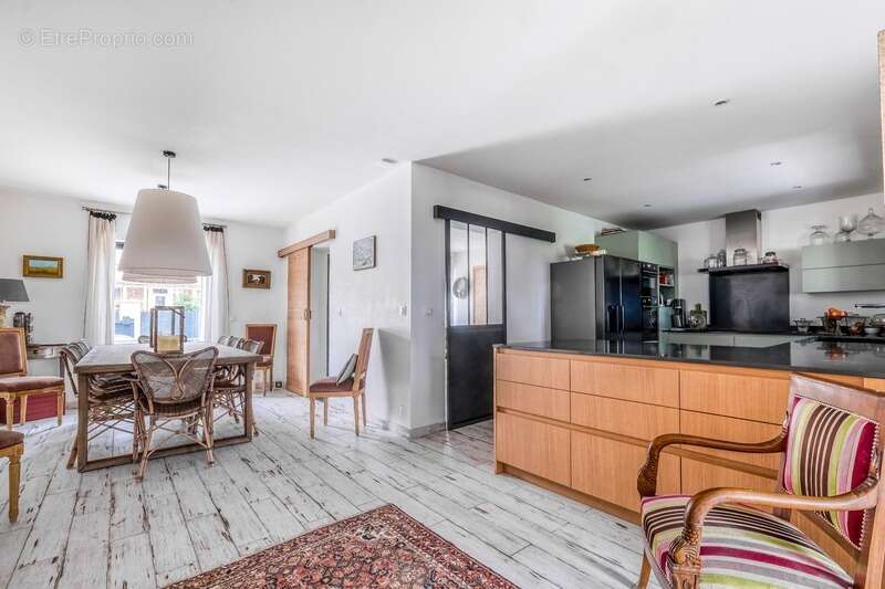 Maison à COULOMMIERS