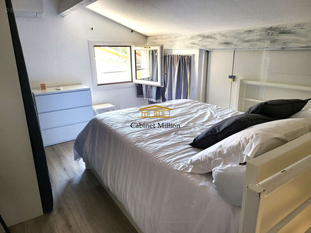 Maison à VIC-LA-GARDIOLE