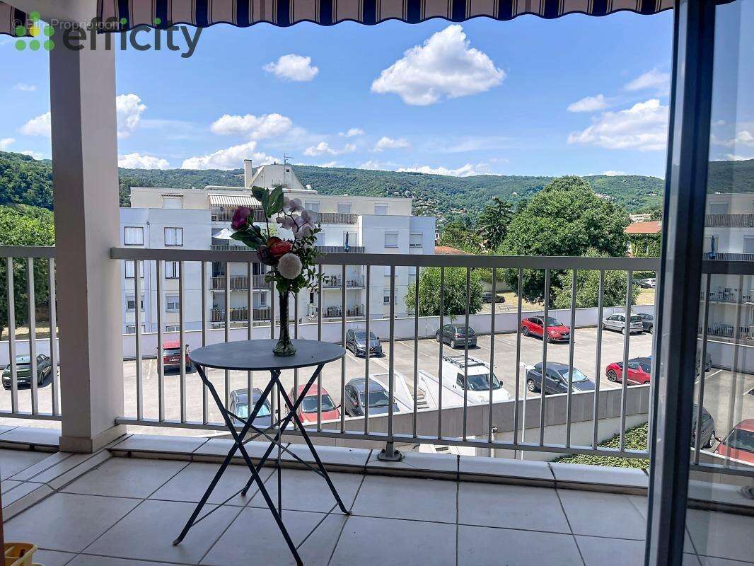 Appartement à FONTAINES-SUR-SAONE