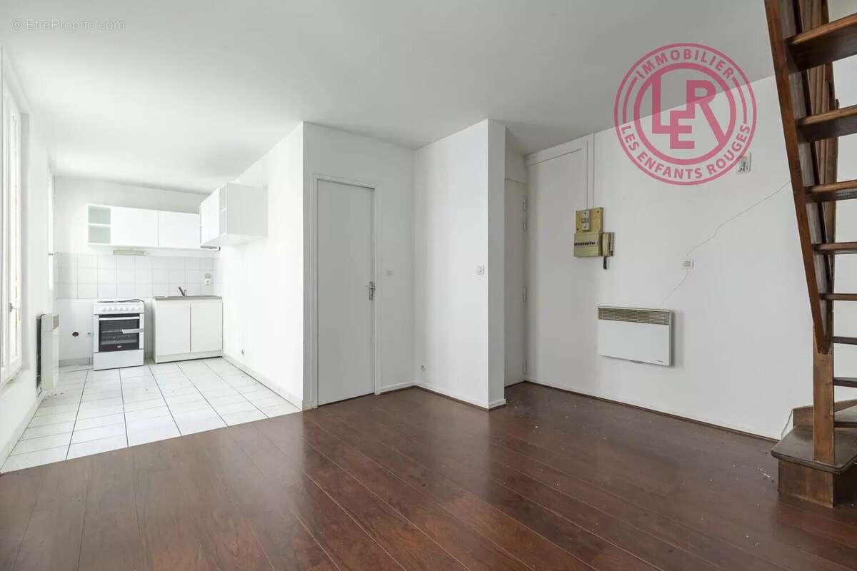 Paris 11ème - Square Gardette - 42,18m2 à rénover comme une maison au 1er et dernier étage - photo 5