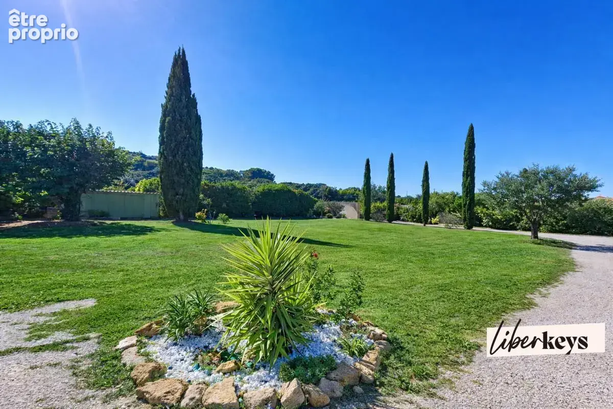 Istres – Propriété avec piscine et parcelle constructible détachable - photo 4