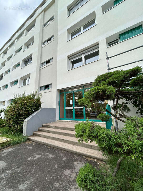 Appartement à OULLINS