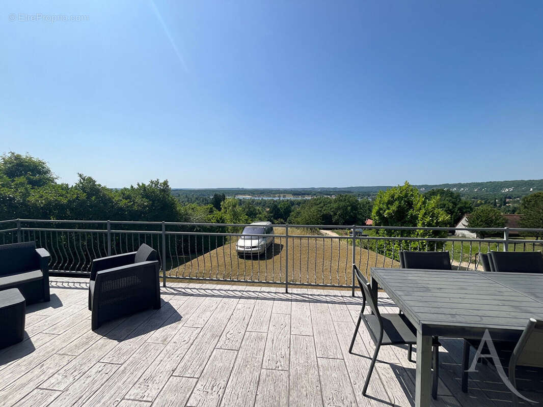 Maison à SAINT-MARTIN-LA-GARENNE