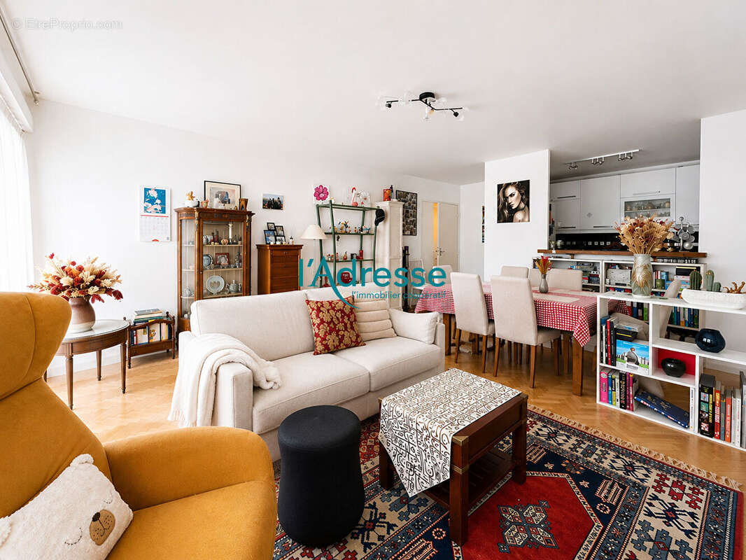 Appartement à NANTERRE