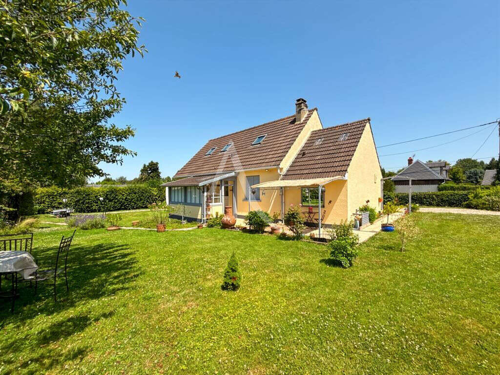 Maison à ETREPAGNY