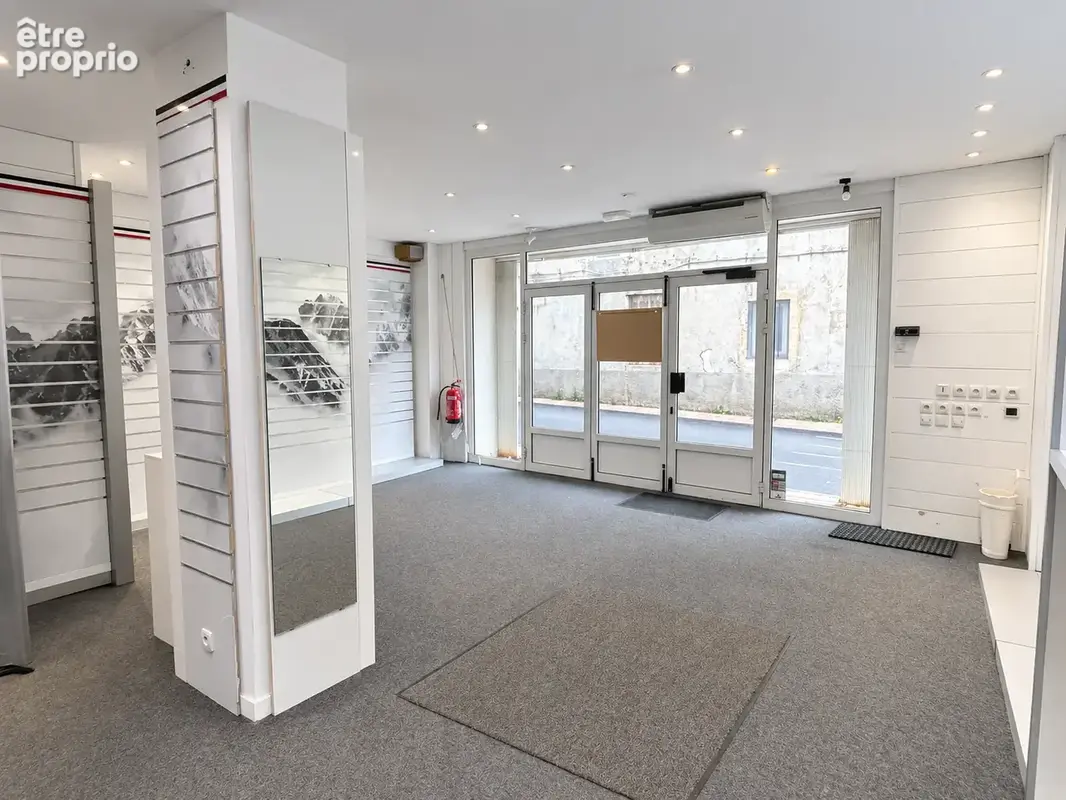 Pas de porte-local commercial - photo 2