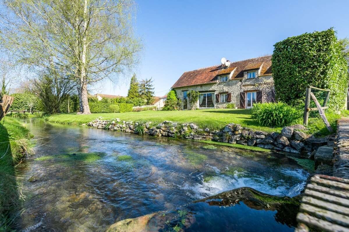 Maison à FONTAINEBLEAU